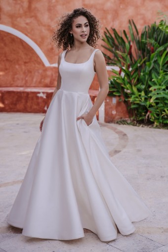 Allure Bridals Style #3553 #0 default thumbnail