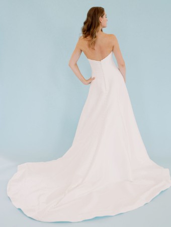 Allure Bridals Style #L518 #1 thumbnail