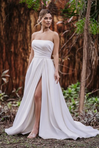 Allure Bridals Style #9967 #0 default thumbnail